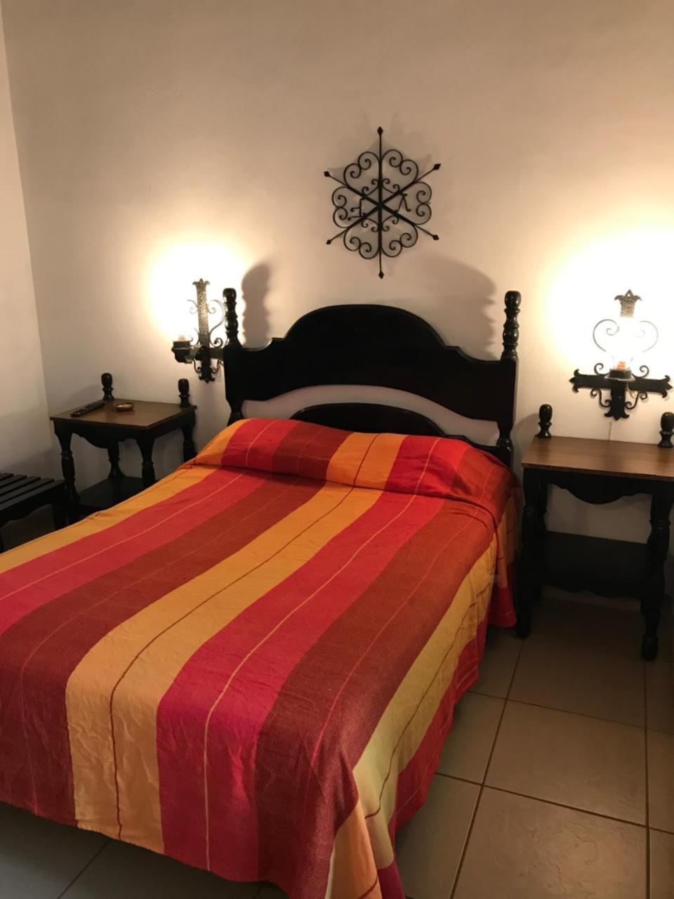 Hotel Villa De Flores Uruapan  Eksteriør billede