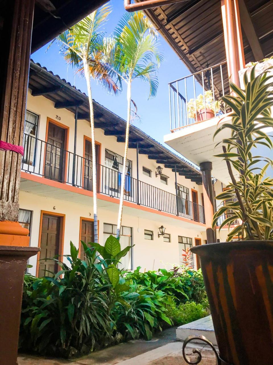 Hotel Villa De Flores Uruapan  Eksteriør billede