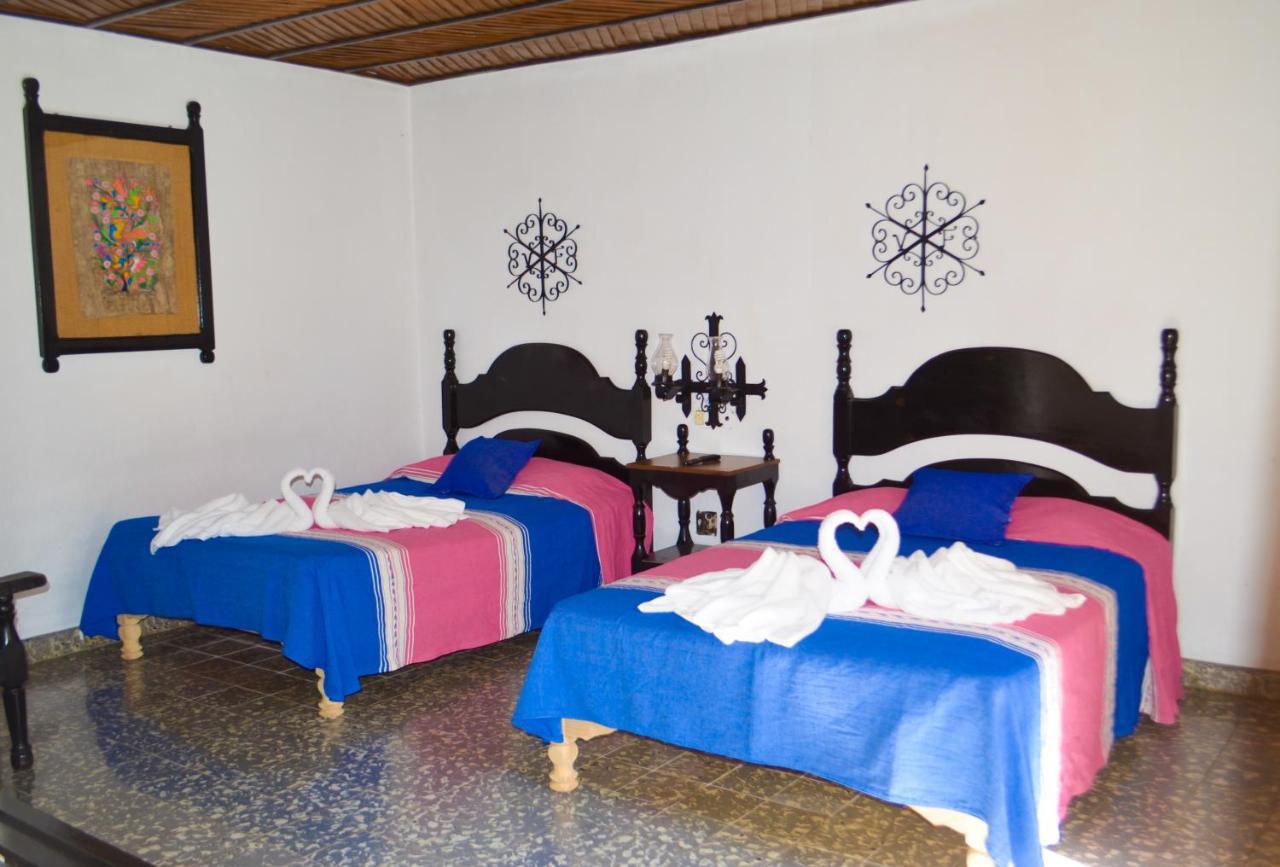 Hotel Villa De Flores Uruapan  Eksteriør billede