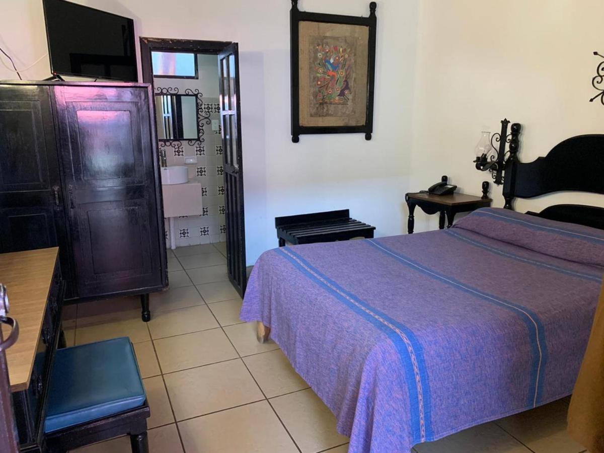 Hotel Villa De Flores Uruapan  Eksteriør billede