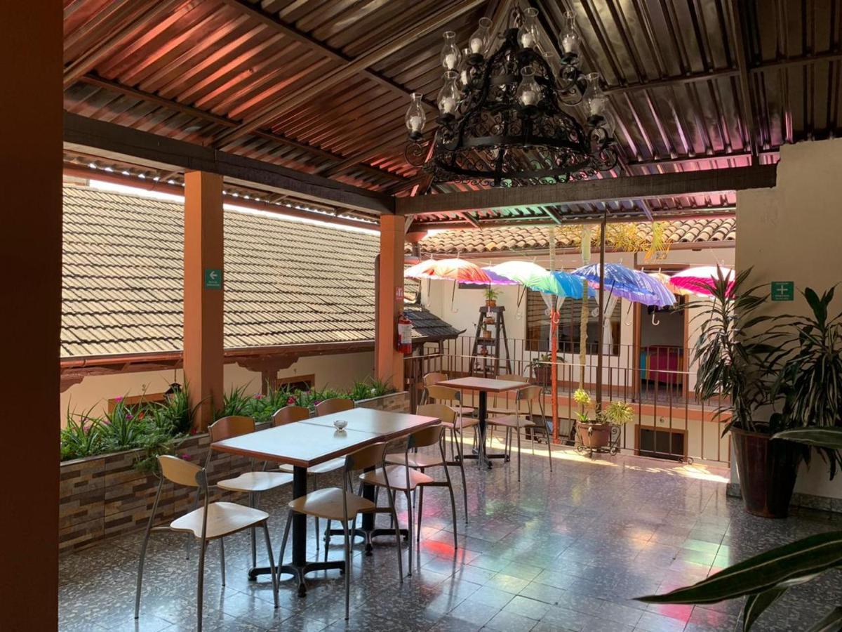 Hotel Villa De Flores Uruapan  Eksteriør billede