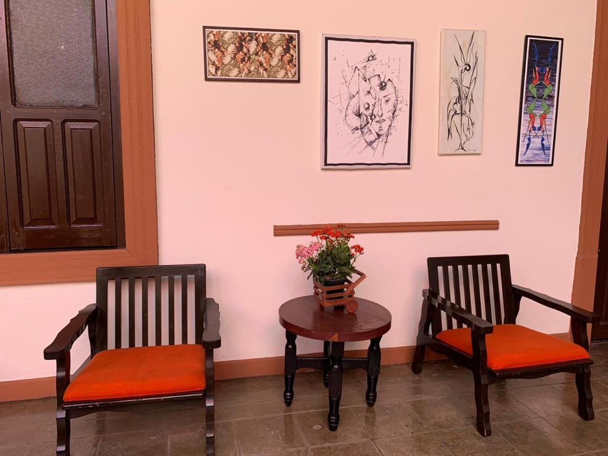 Hotel Villa De Flores Uruapan  Eksteriør billede